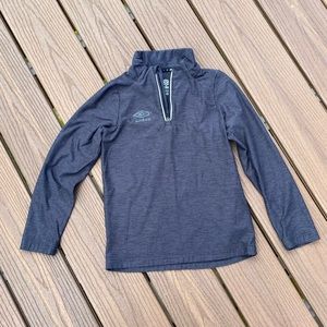 Umbro 1/4 zip shirt - size S (6/7)